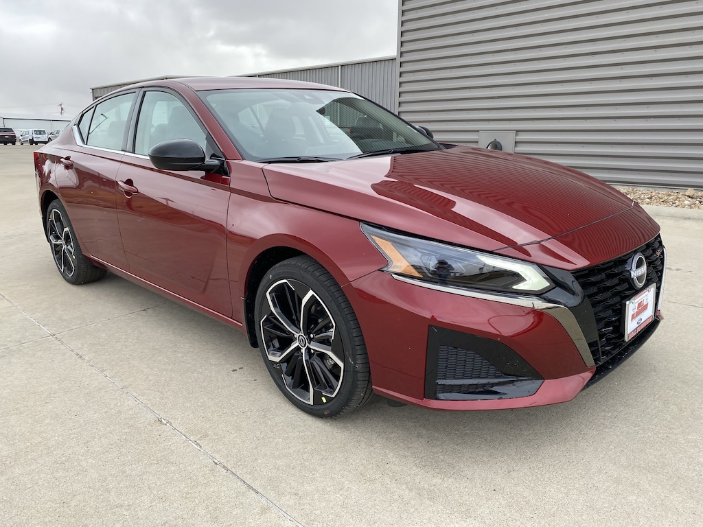 New 2025 Nissan Altima SR SR AWD
