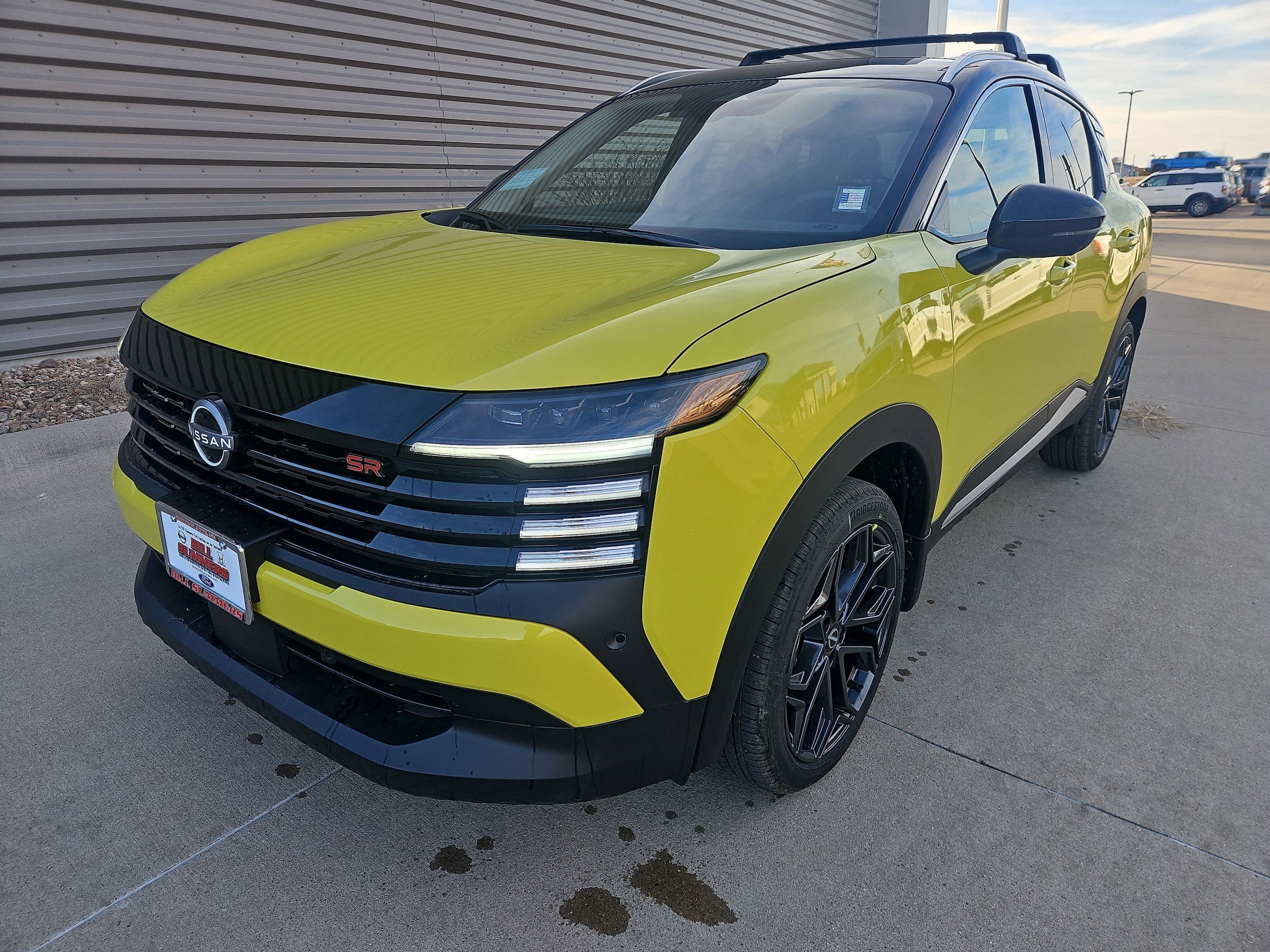 2026 Nissan KICKS SR AWD's photo