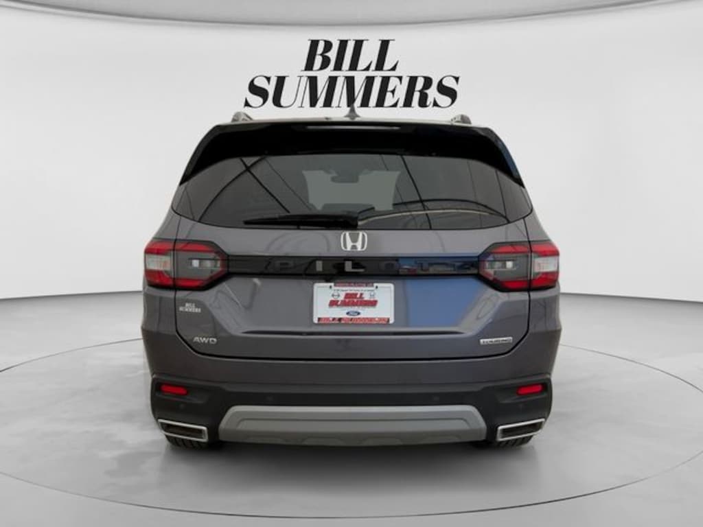 Used 2025 Honda Pilot Touring SUV