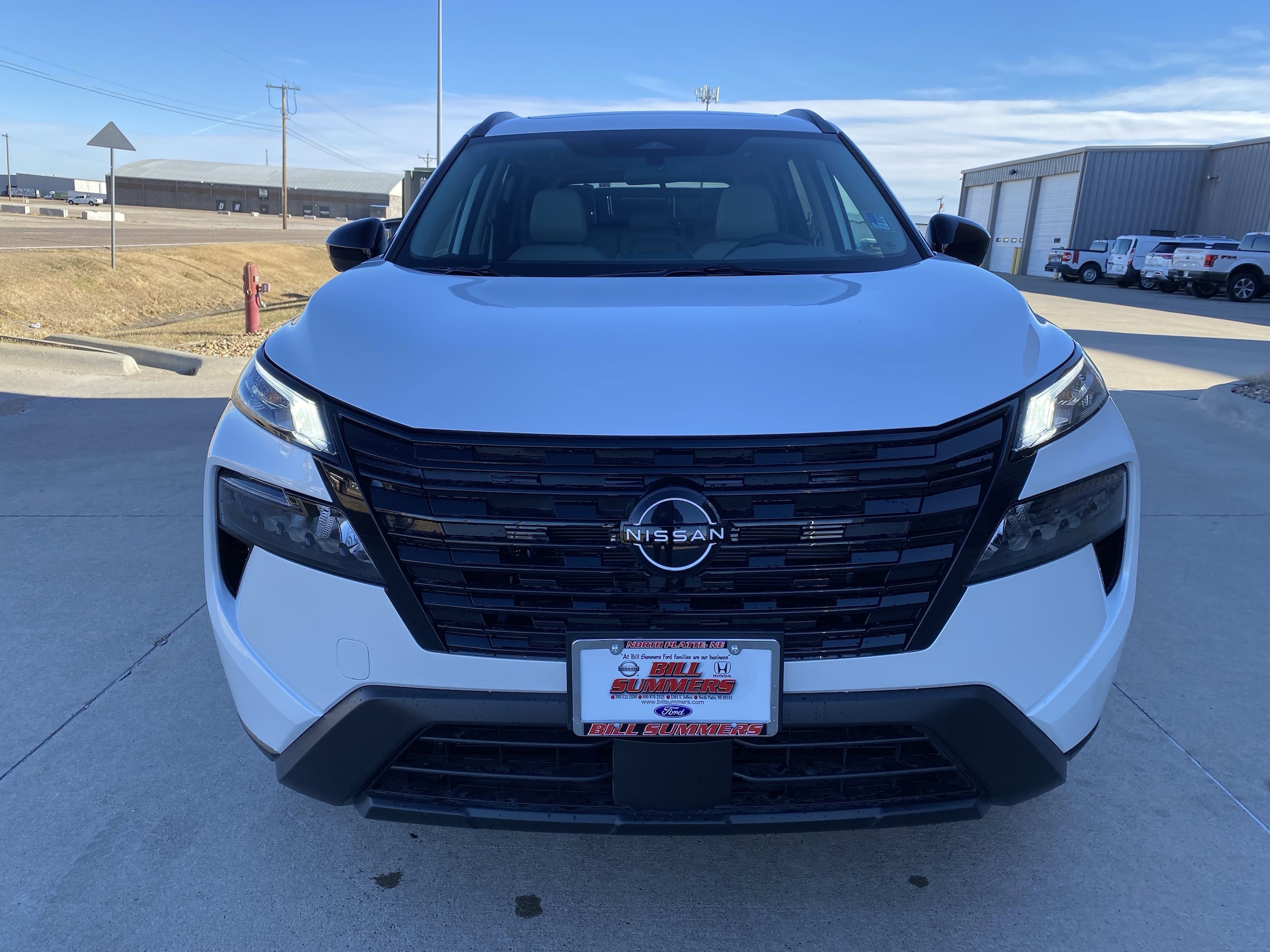 2026 Nissan Rogue Dark Armor's photo