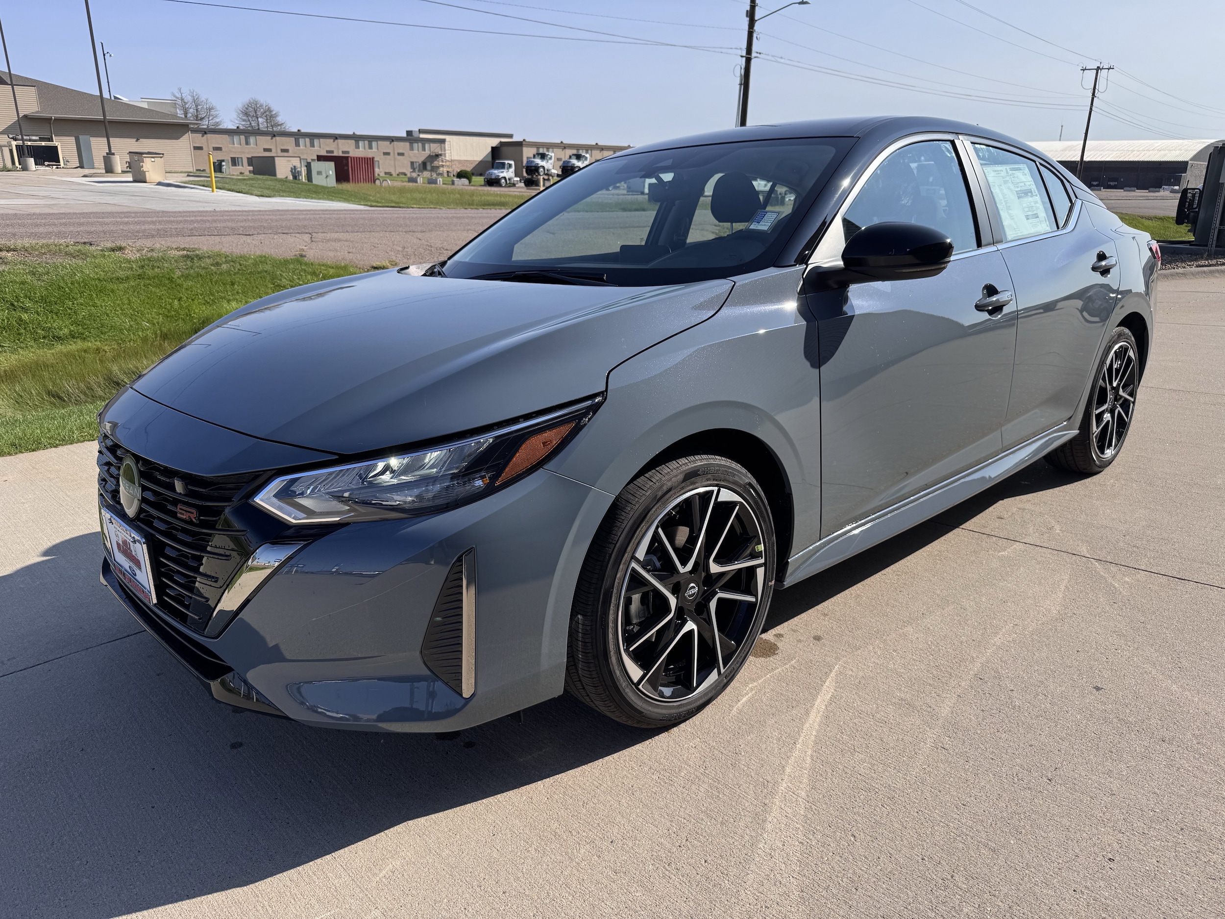 2025 Nissan Sentra SR's photo