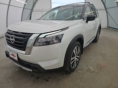 2025 Nissan Pathfinder Platinum Platinum 4WD
