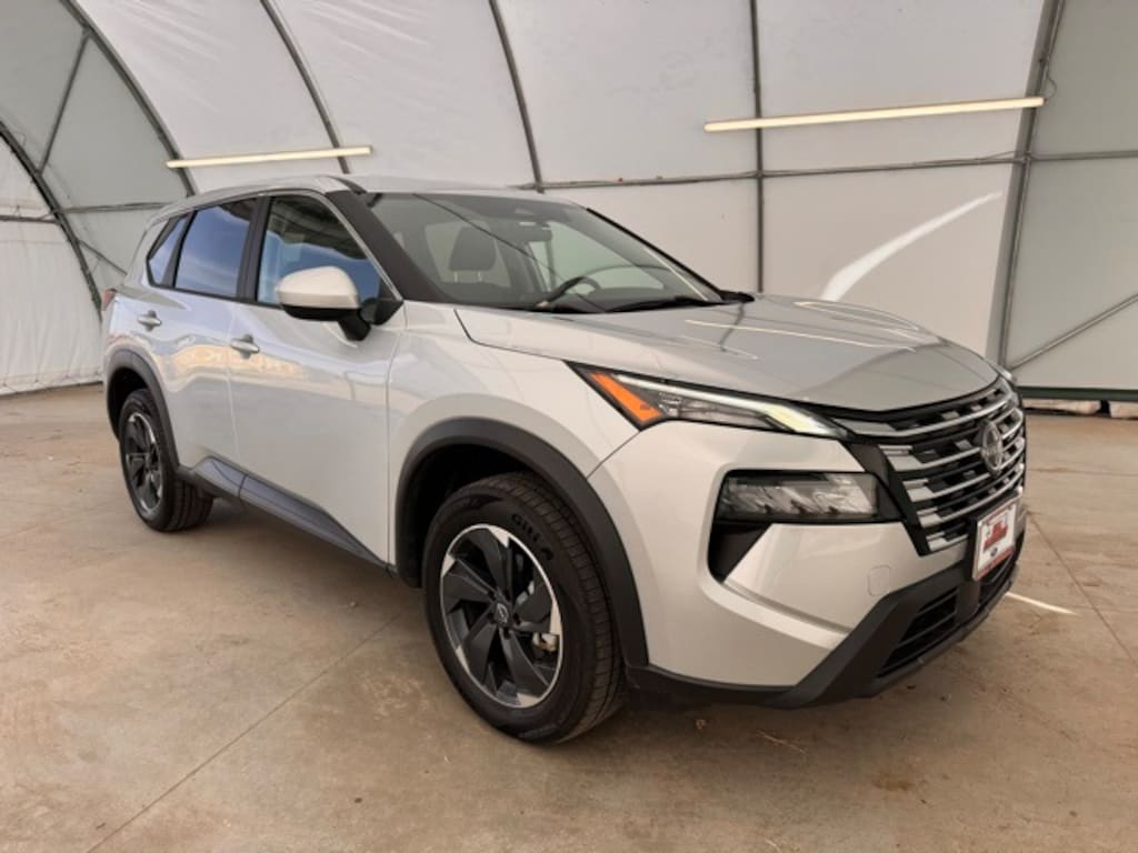 Used 2024 Nissan Rogue SV SUV