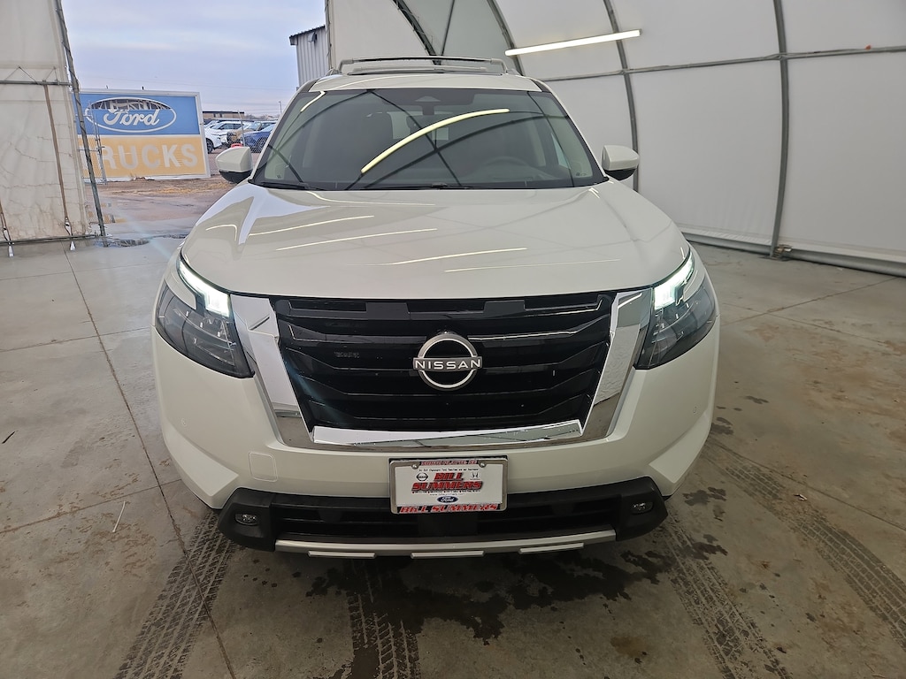 New 2025 Nissan Pathfinder Platinum Platinum 4WD