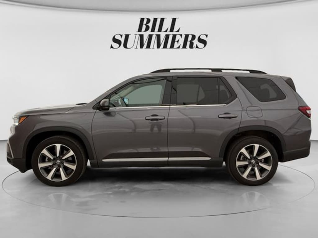 Used 2025 Honda Pilot Touring SUV