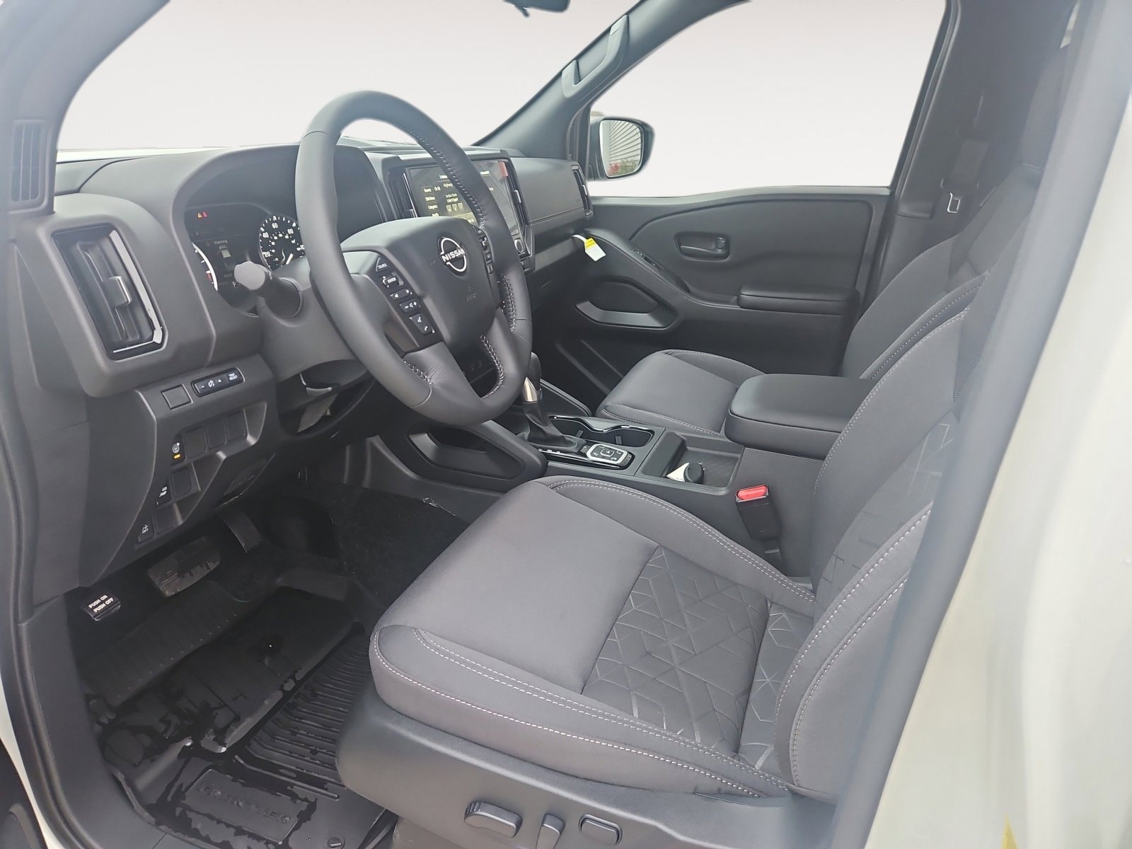 2026 Nissan Frontier SV - Photo 13
