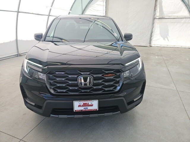 2025 Honda Ridgeline TrailSport photo 2