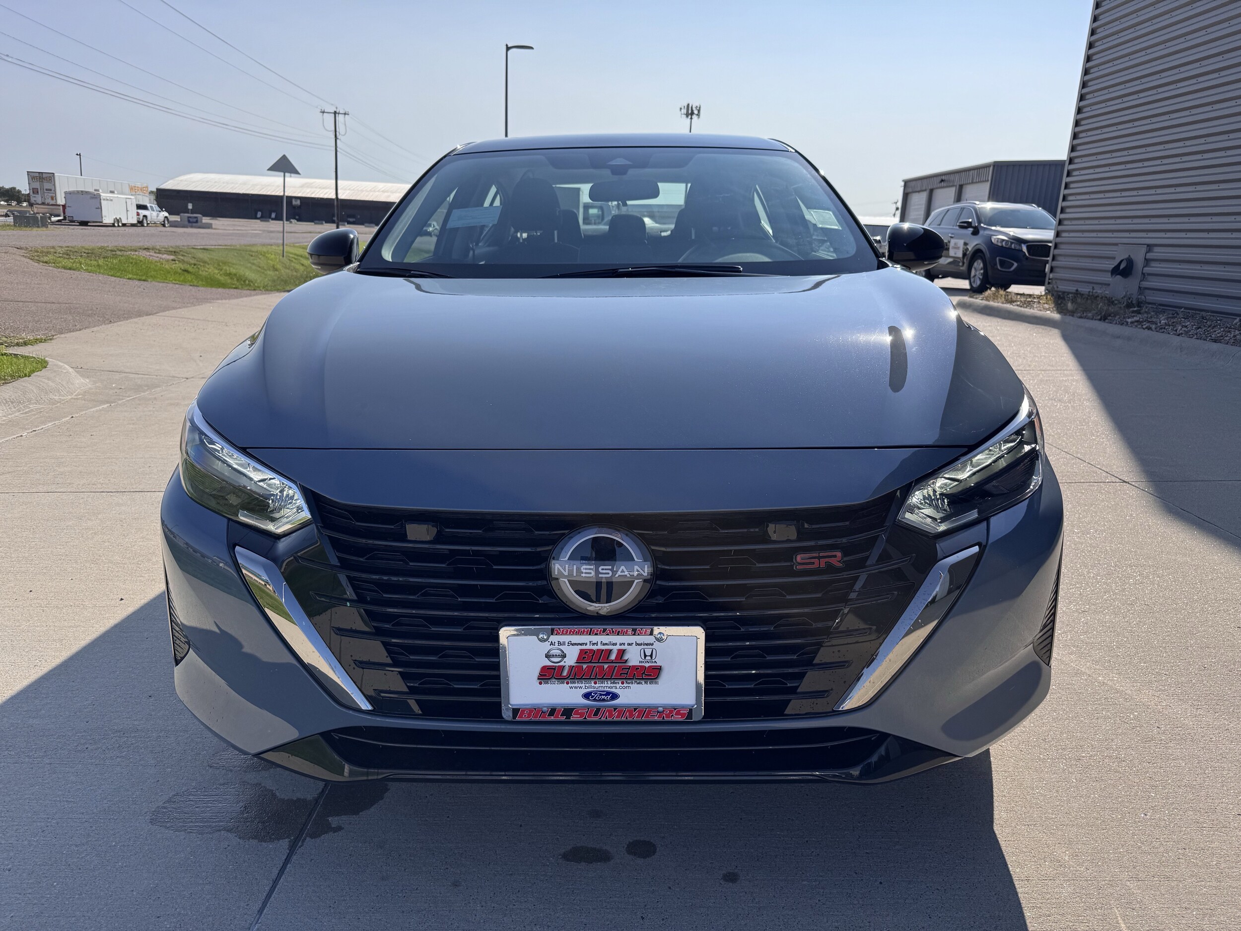 2025 Nissan Sentra SR photo 2