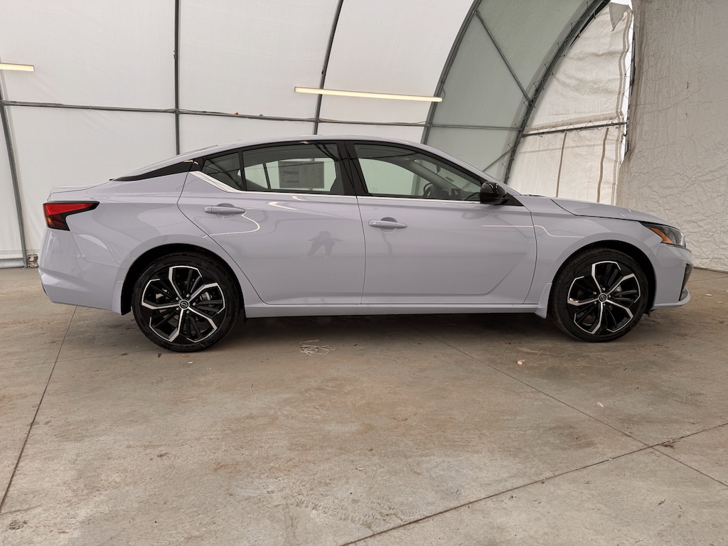 New 2025 Nissan Altima SR SR AWD