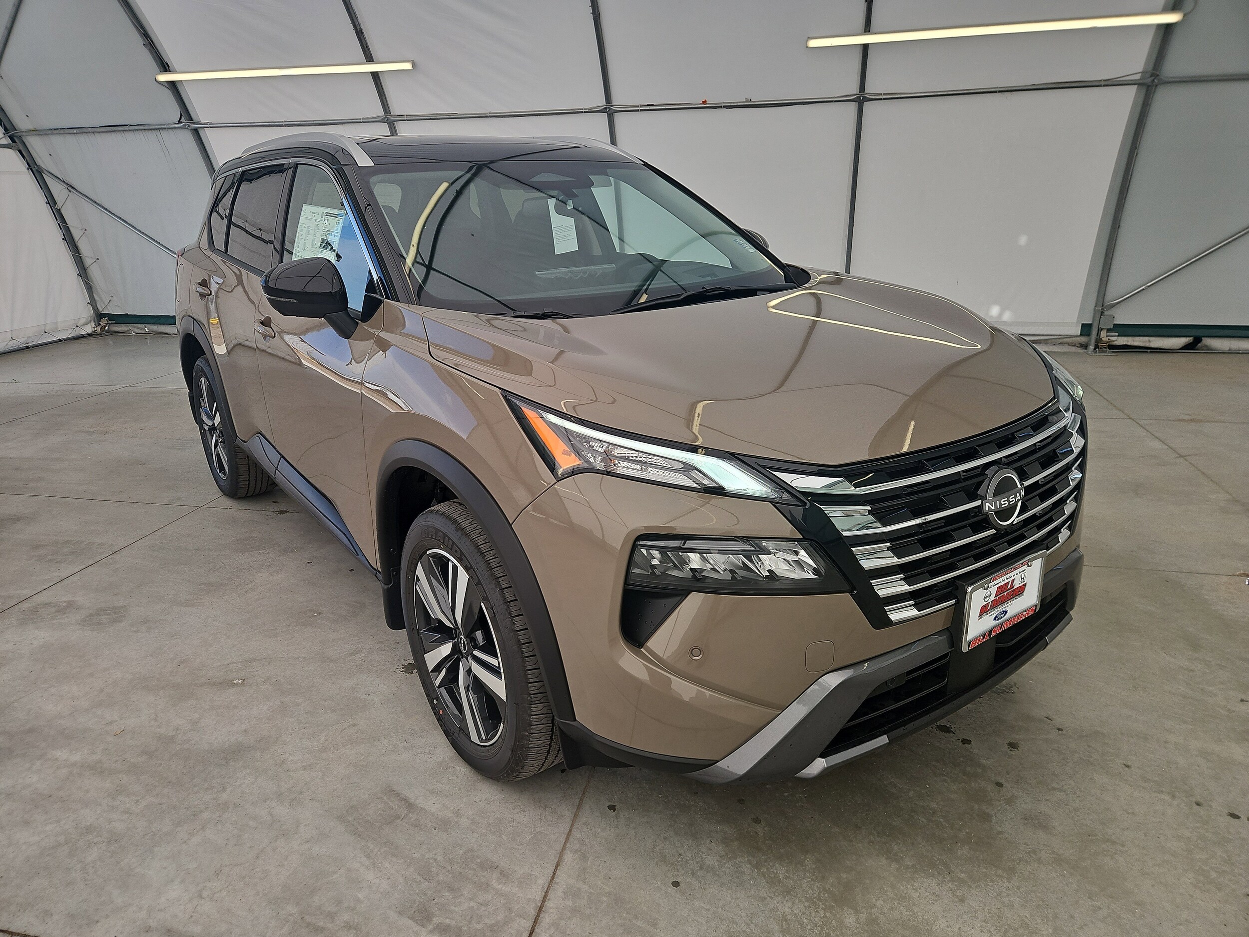 2025 Nissan Rogue SL photo 3