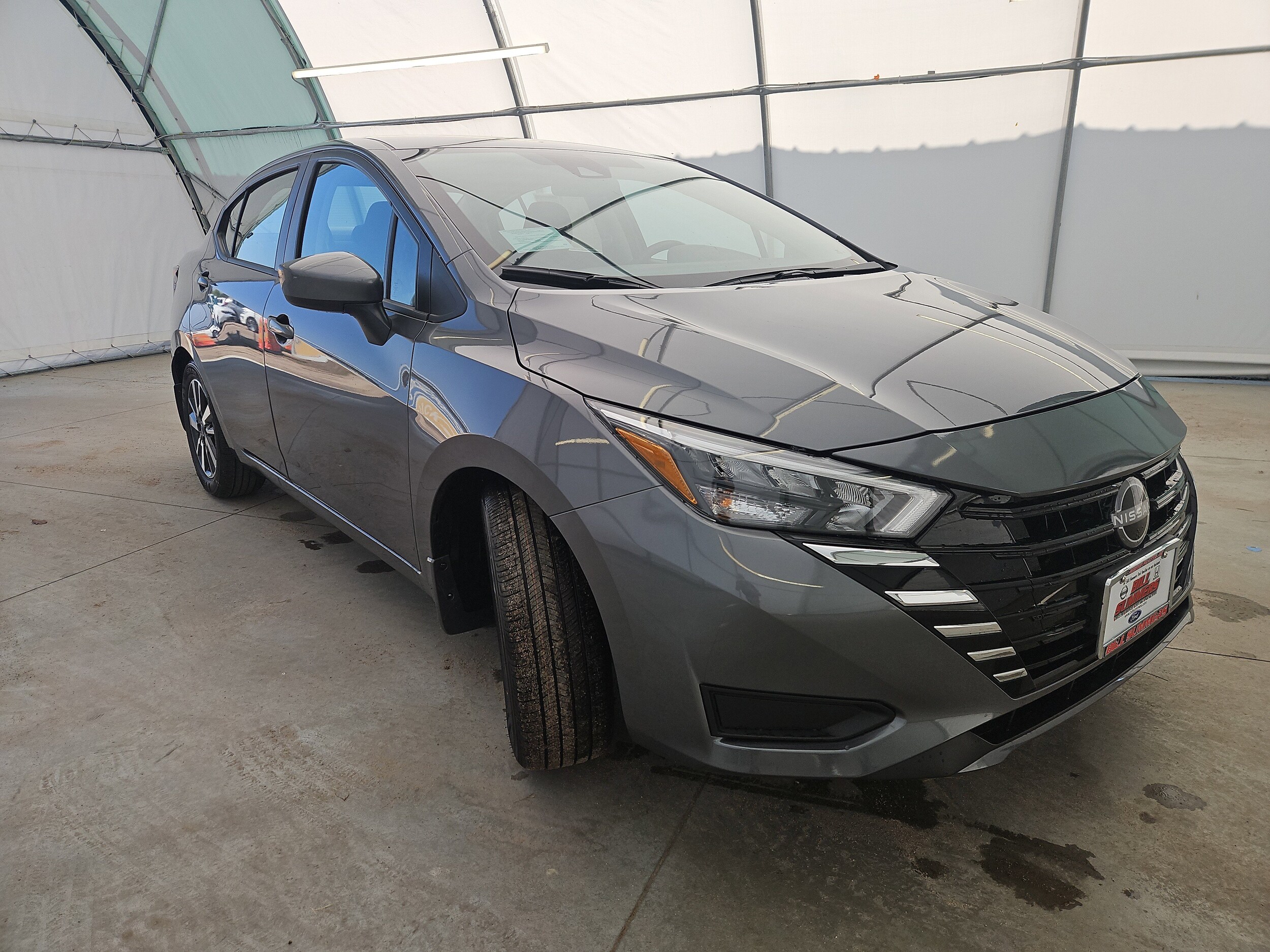 2025 Nissan Versa SV photo 3