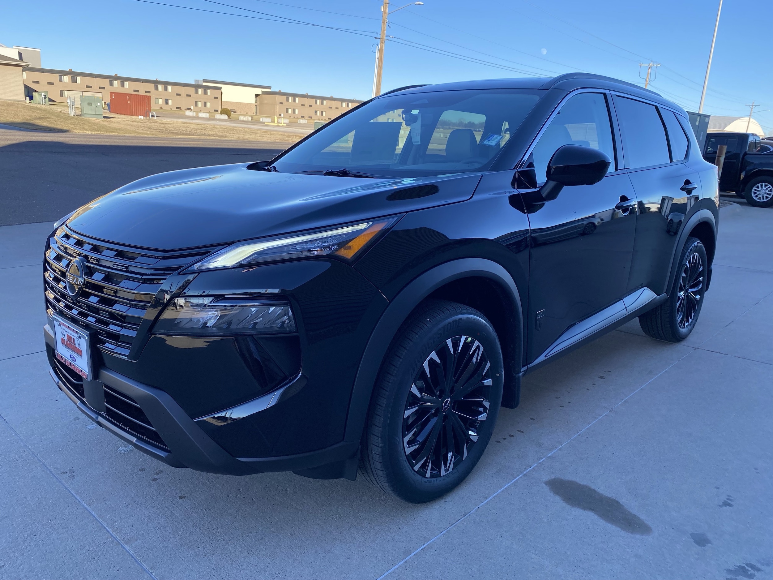 2026 Nissan Rogue Dark Armor's photo