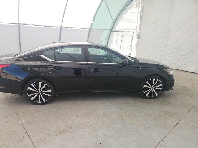 2022 Nissan Altima 2.5 SR photo 4