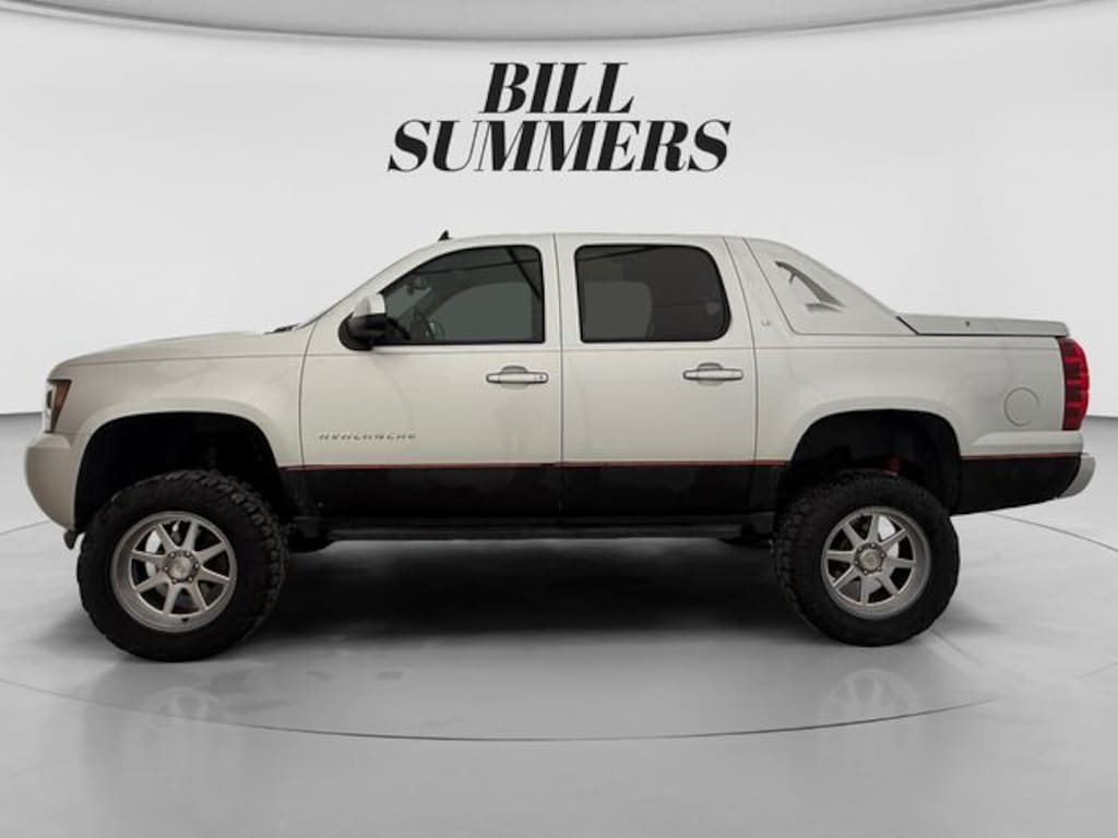 Used 2011 Chevrolet Avalanche 1500 LT Truck