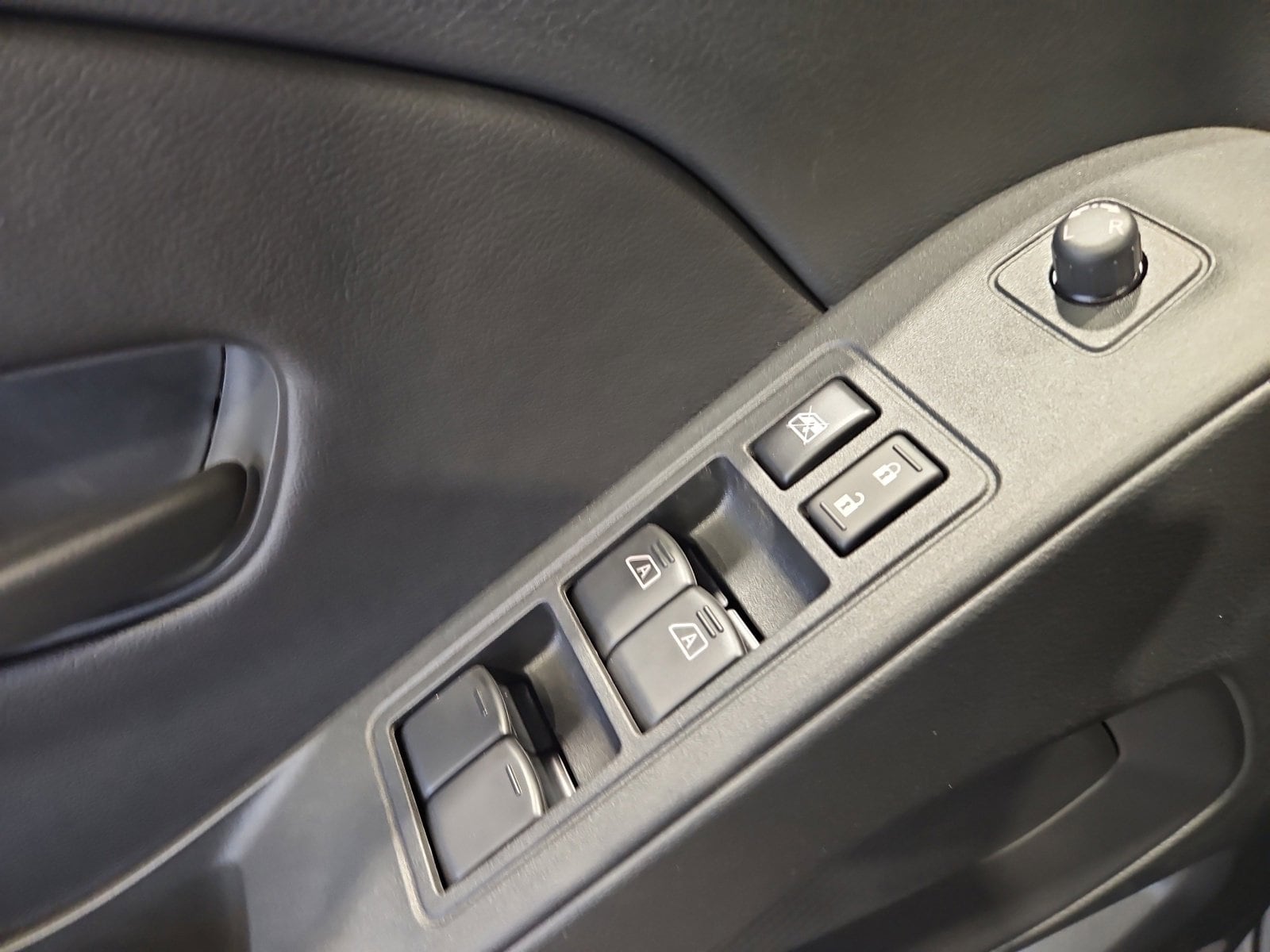 2026 Nissan Frontier SV - Photo 15