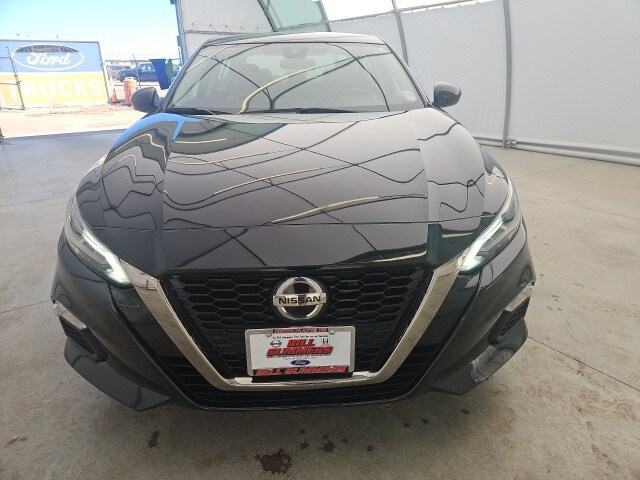 2022 Nissan Altima 2.5 SR photo 2