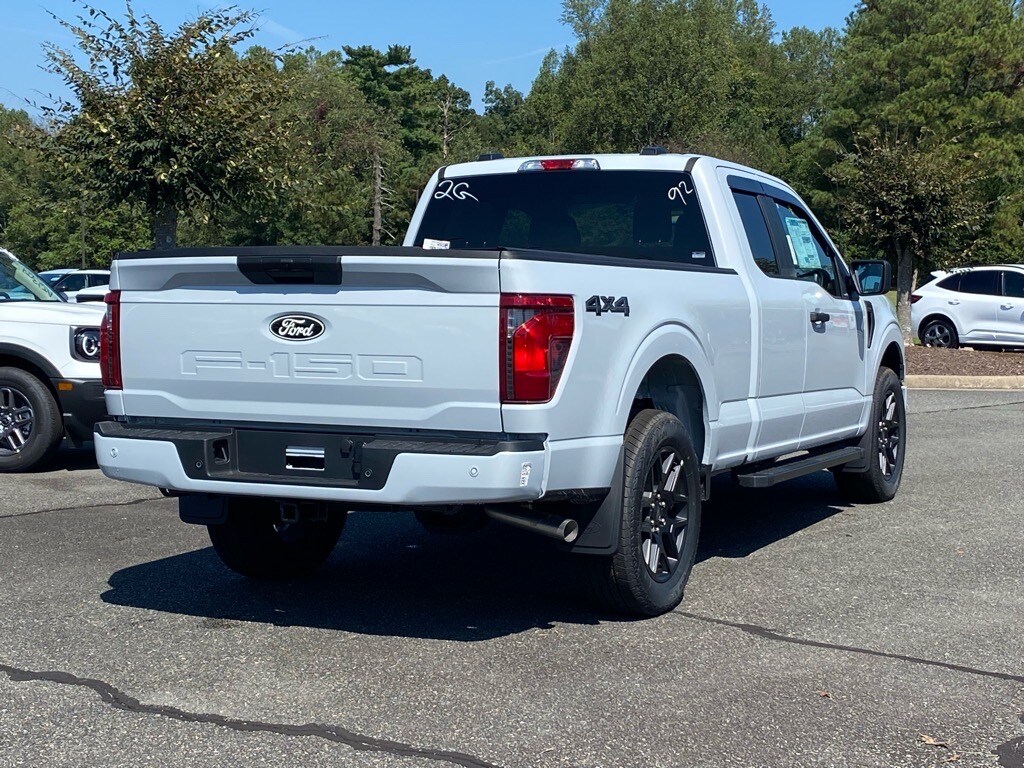 2025 Ford F-150 STX photo 4