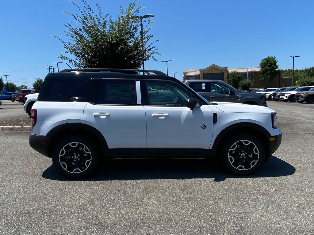 New 2026 Ford Bronco Sport Outer Banks SUV