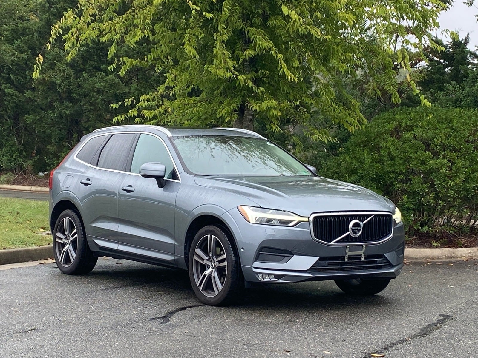 Used 2018 Volvo XC60 Momentum with VIN YV4102RK1J1023882 for sale in Mechanicsville, VA