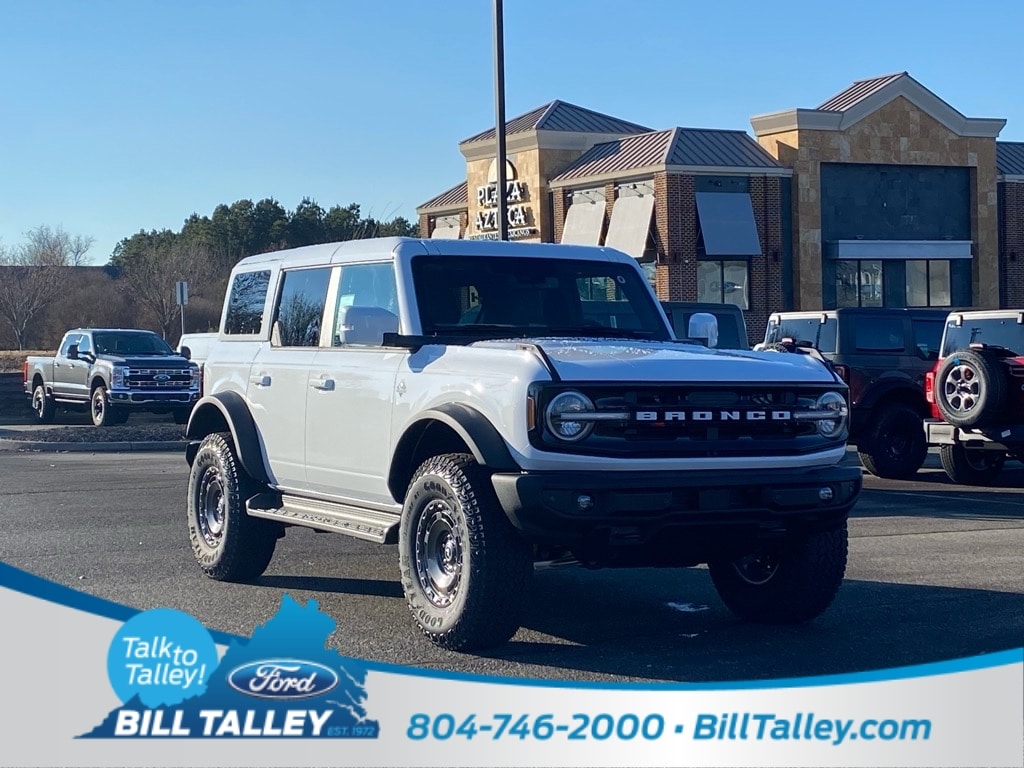 2025 Ford Bronco 4-Door Outer Banks's photo