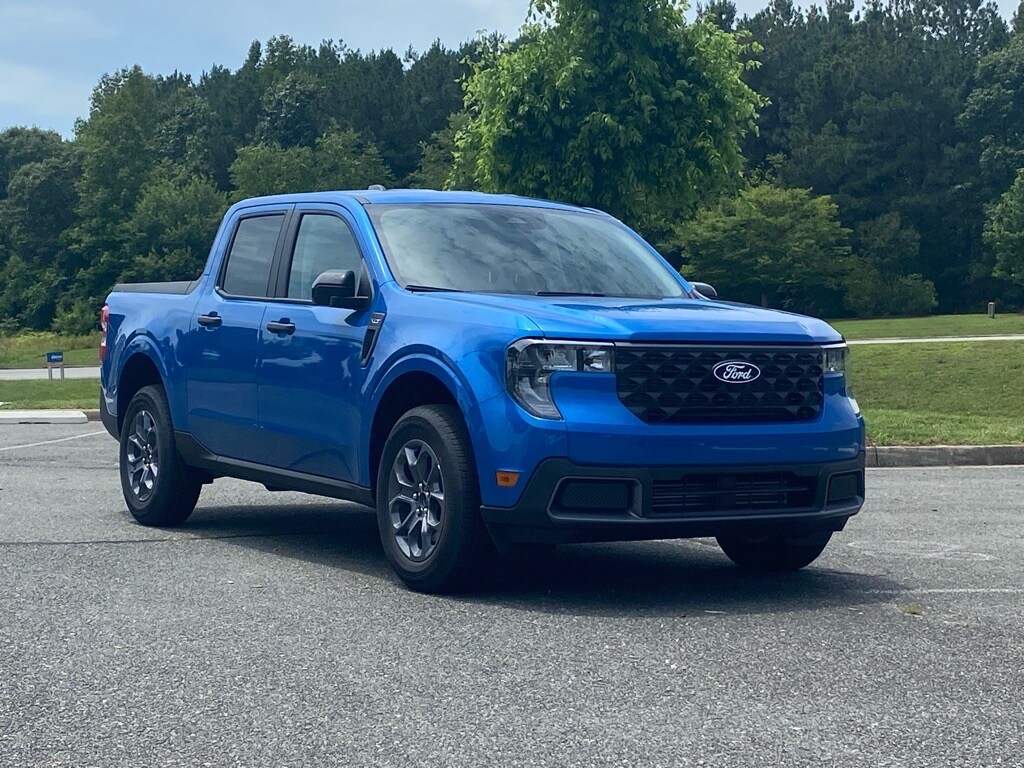 2025 Ford Maverick XLT photo 2