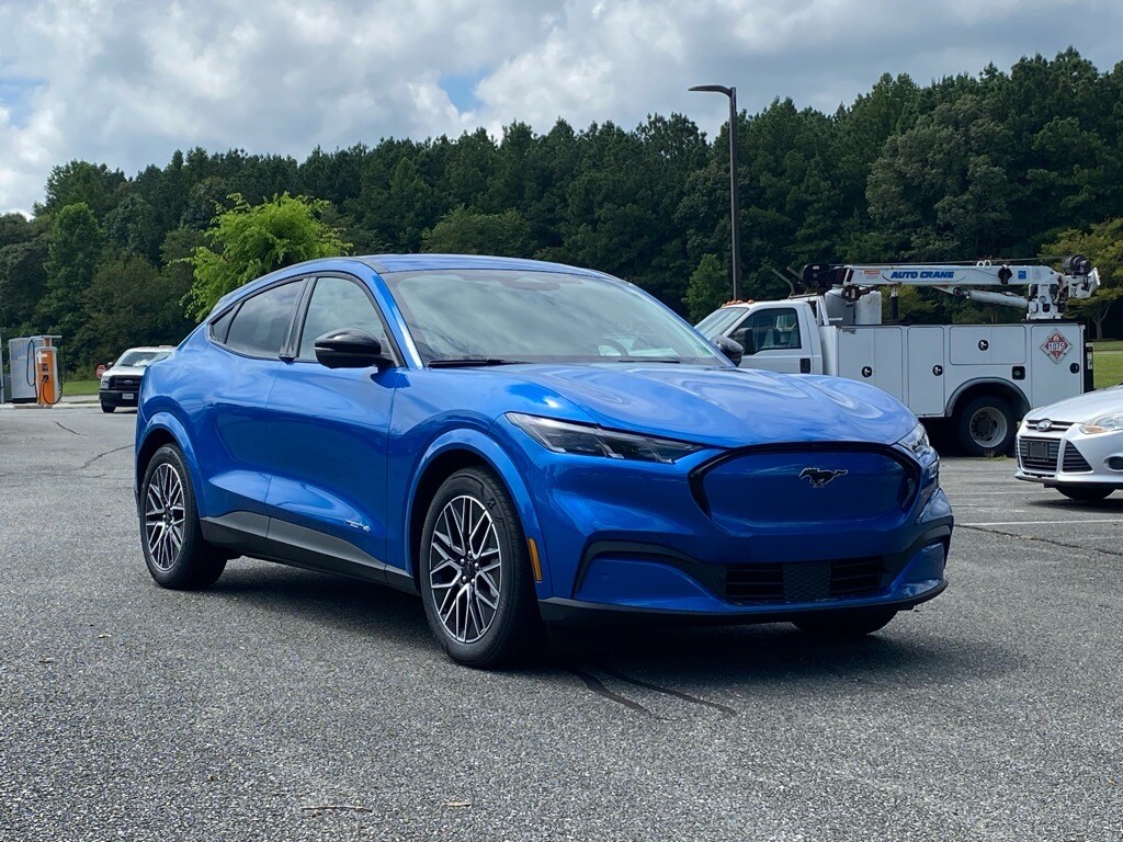 2025 Ford Mustang Mach-E Premium photo 2