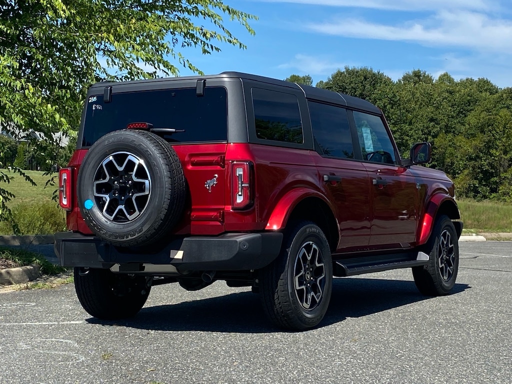 New 2026 Ford Bronco Outer Banks SUV