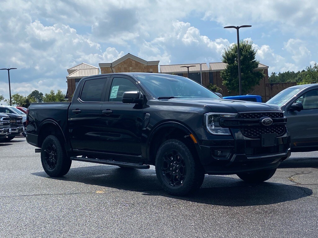 2025 Ford Ranger XLT photo 2