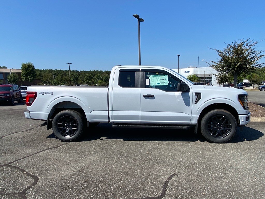 2025 Ford F-150 STX photo 3