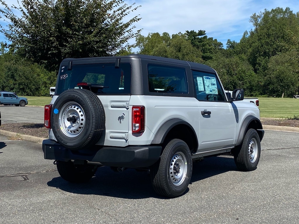 New 2026 Ford Bronco Base SUV
