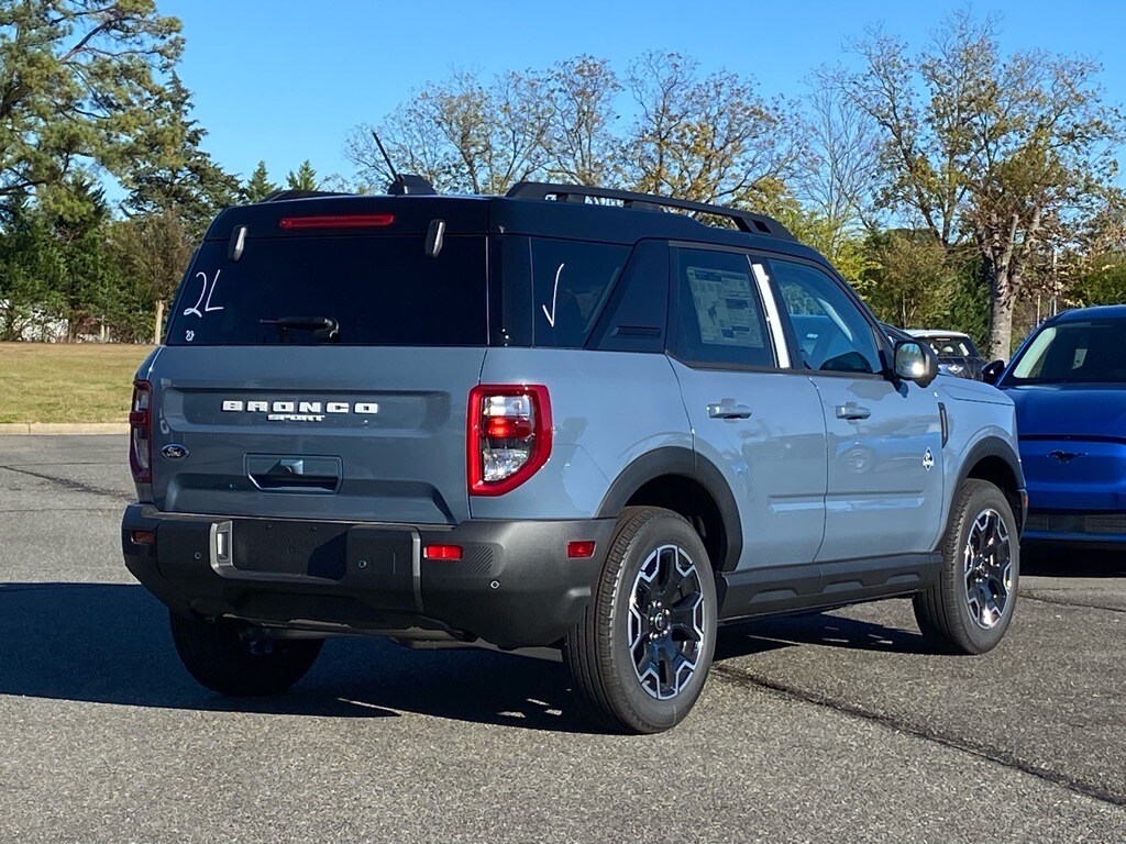 2025 Ford Bronco Sport Outer Banks photo 4