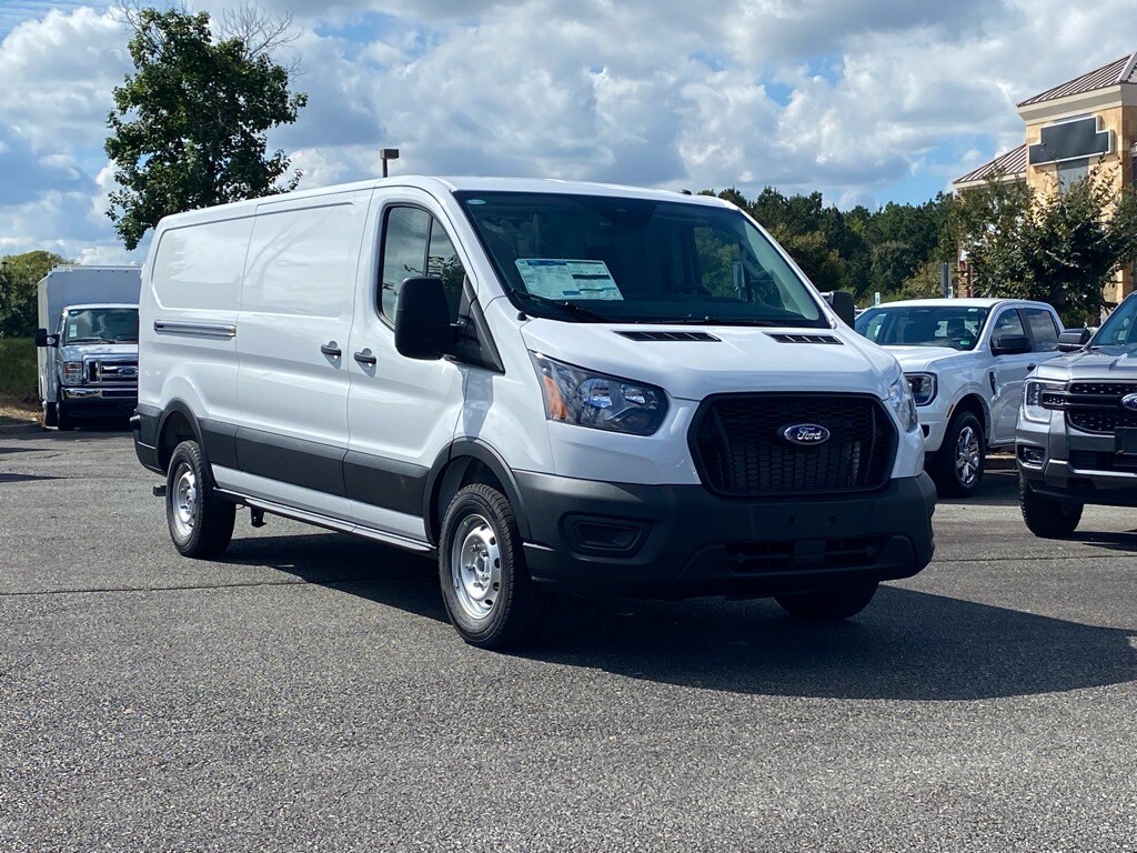 2025 Ford Transit photo 2