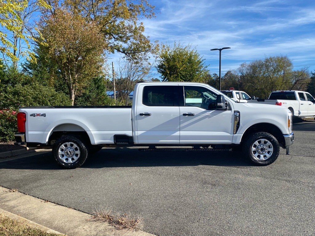 2024 Ford F-250 photo 3