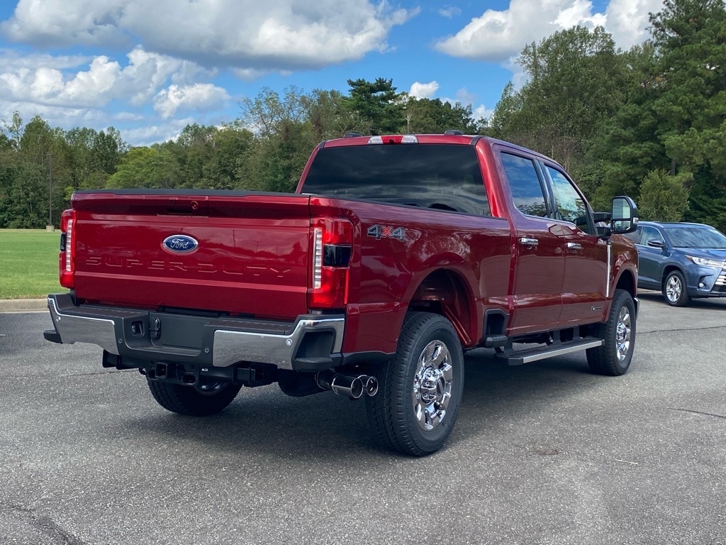New 2026 Ford F-250SD Lariat Truck Crew Cab