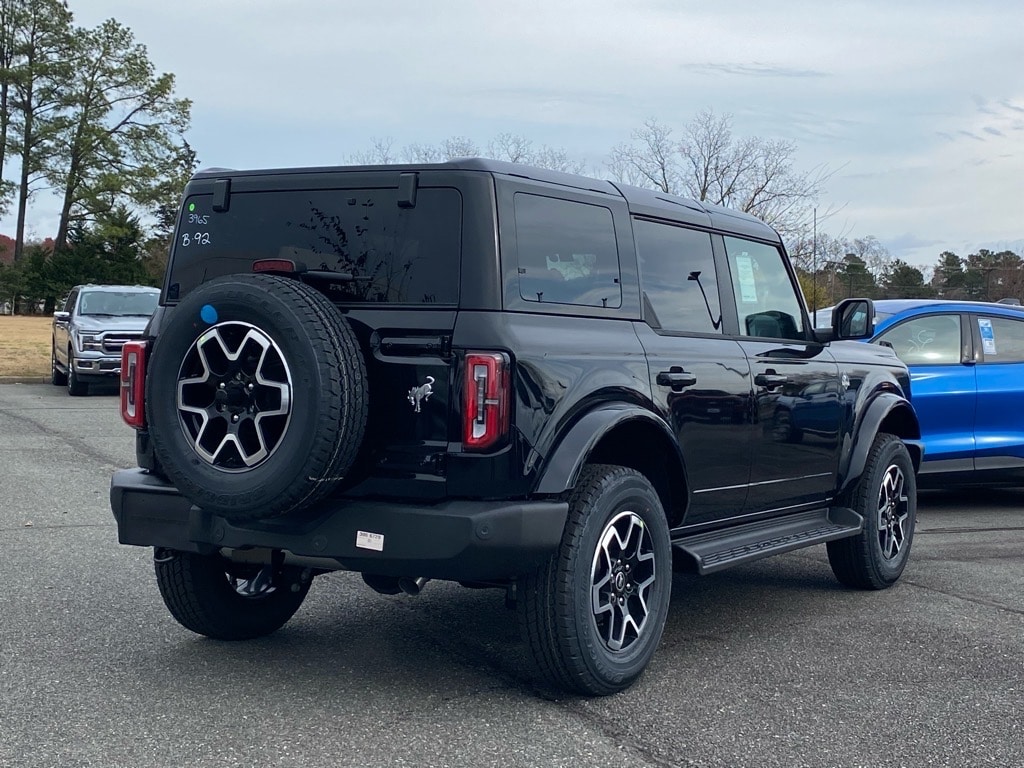 New 2025 Ford Bronco Outer Banks SUV