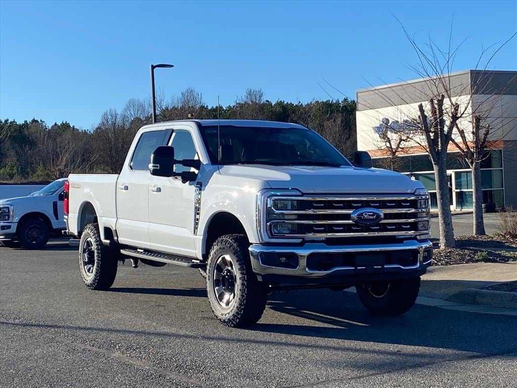 New 2026 Ford F-250SD Lariat Truck Crew Cab