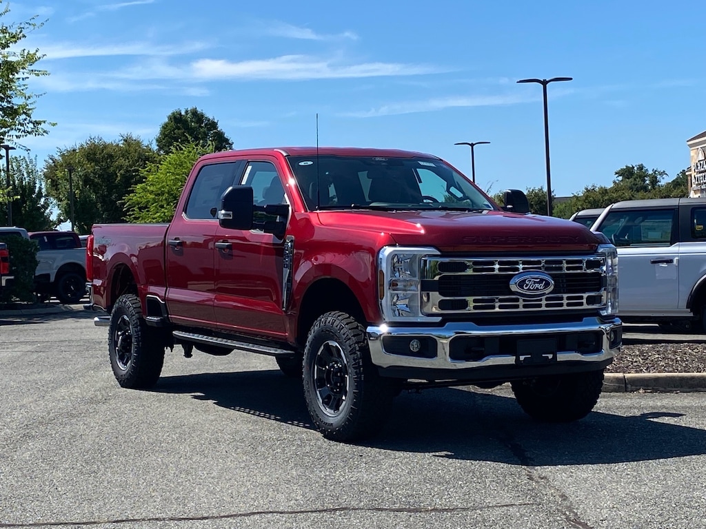New 2027 Ford F-250SD XLT Truck Crew Cab