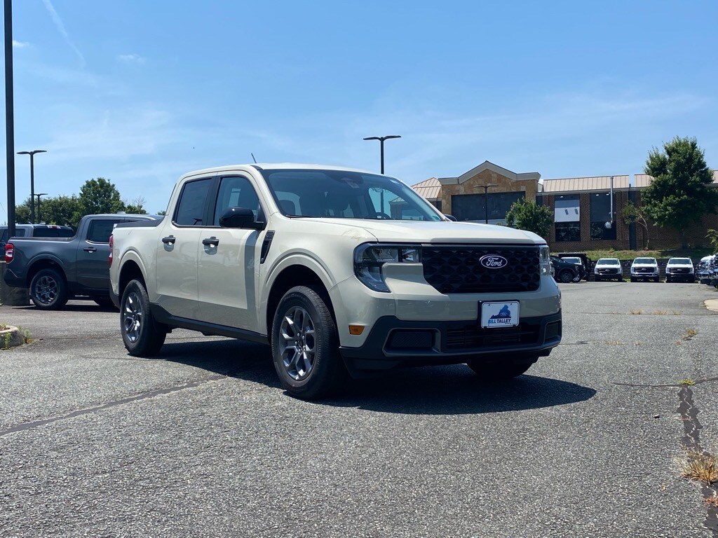 2025 Ford Maverick XLT photo 2