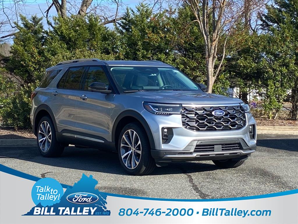 2025 Ford Explorer Platinum's photo