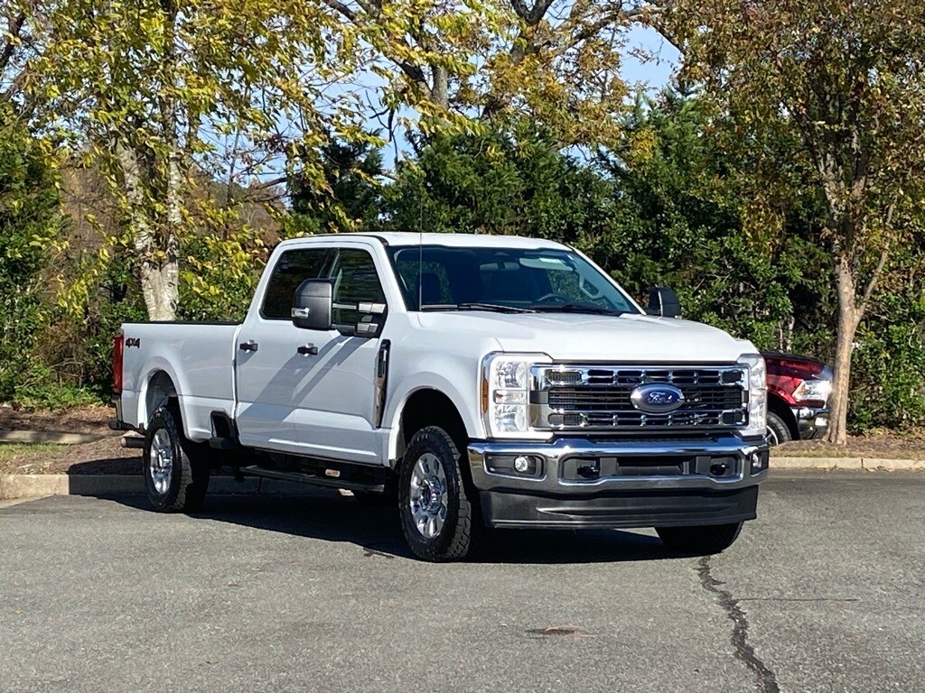 2024 Ford F-250 photo 2