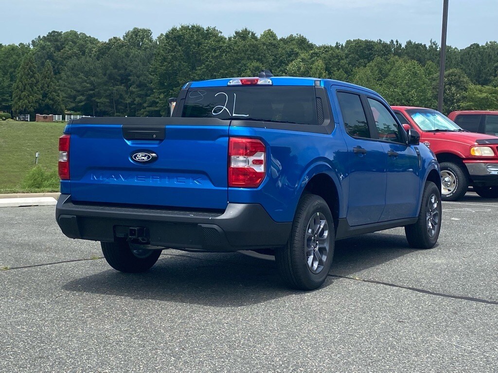 2025 Ford Maverick XLT photo 3
