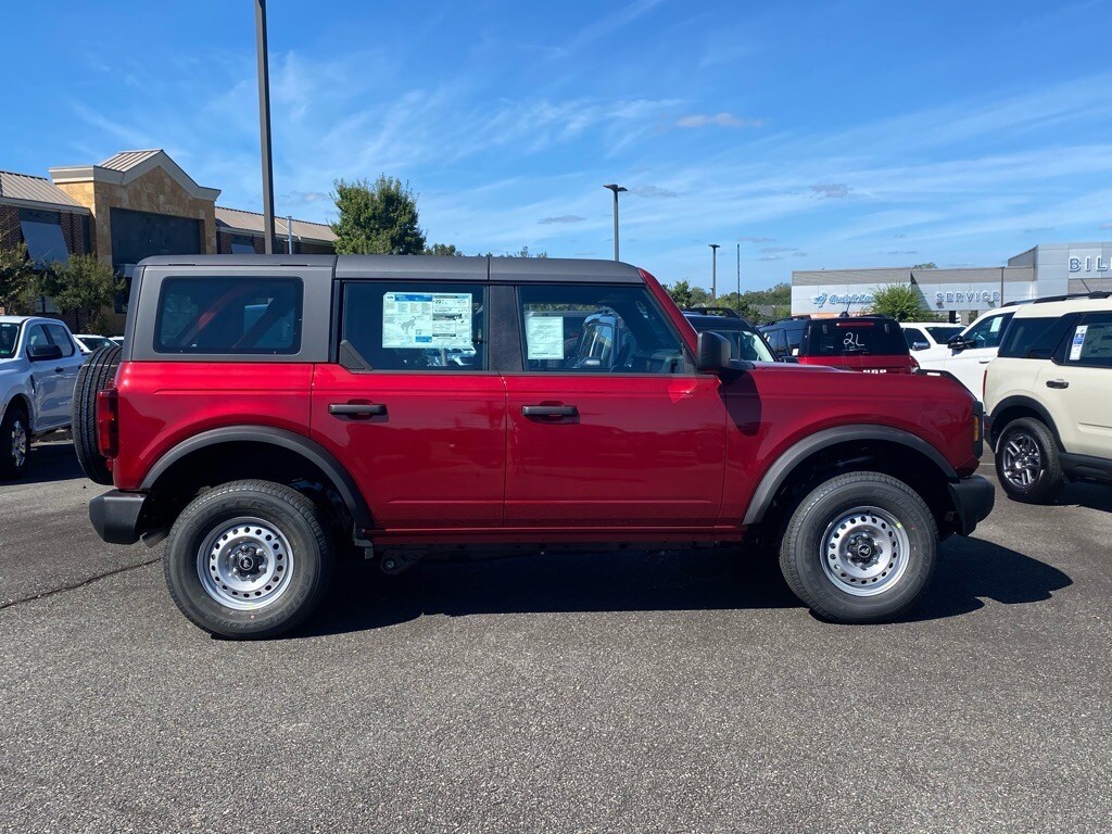 2025 Ford Bronco Base photo 3