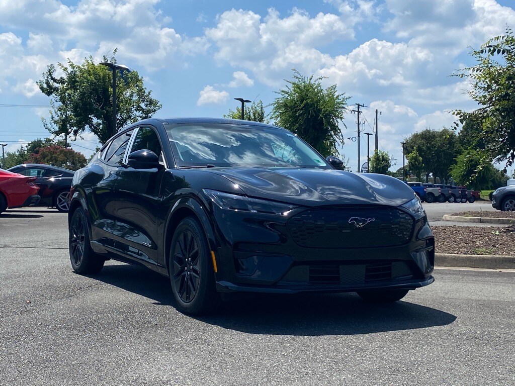 2025 Ford Mustang Mach-E Premium photo 2