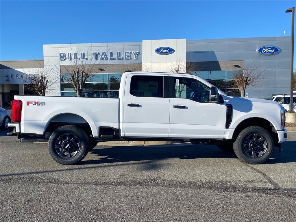 New 2026 Ford F-250SD XL Truck Crew Cab