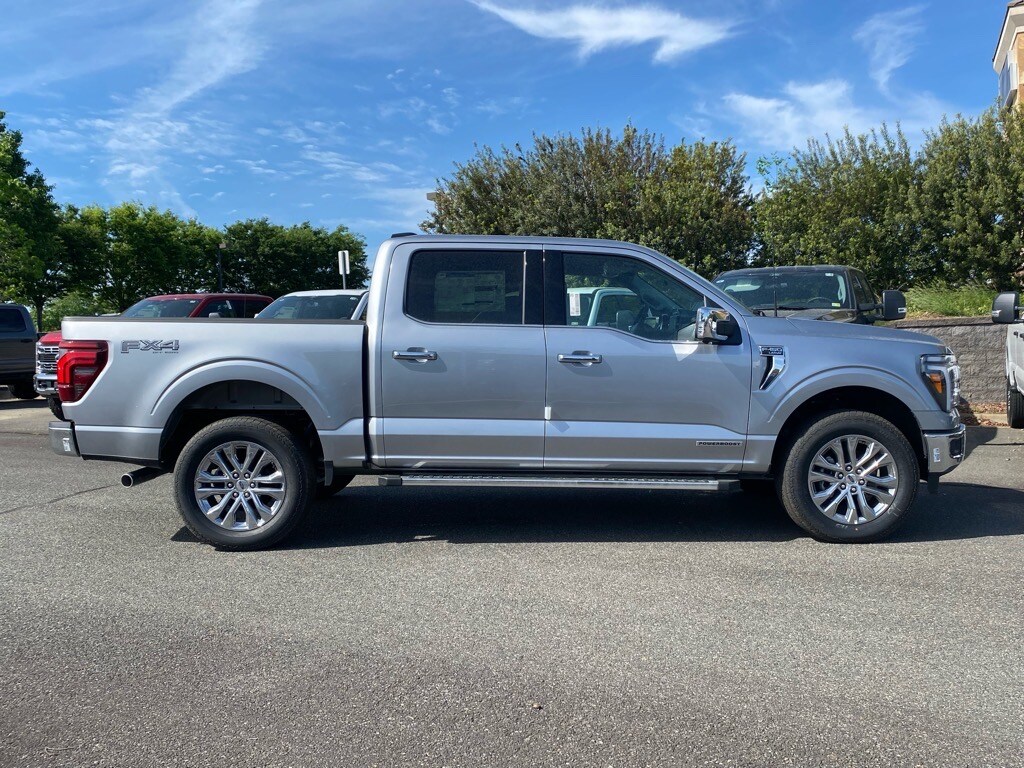 2025 Ford F-150 Lariat photo 3