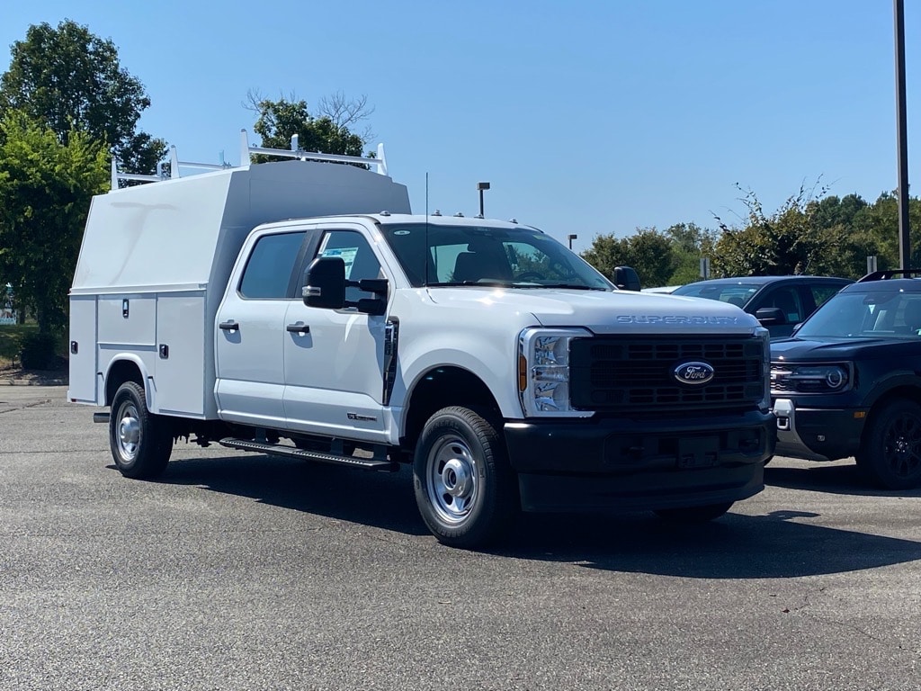New 2025 Ford F-350SD XL Truck Crew Cab
