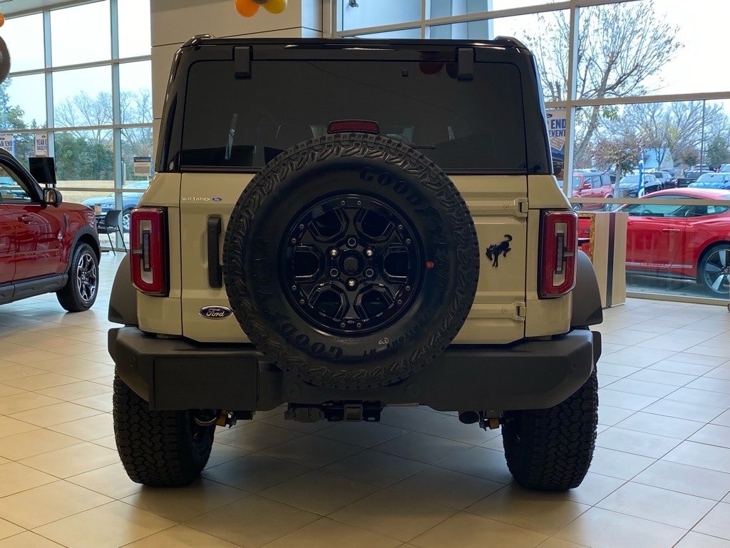 New 2025 Ford Bronco Outer Banks SUV