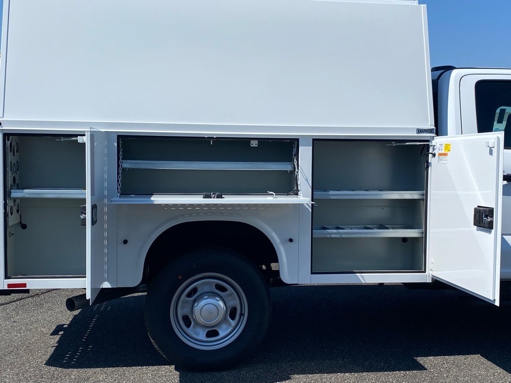 New 2025 Ford F-350SD XL Truck Crew Cab