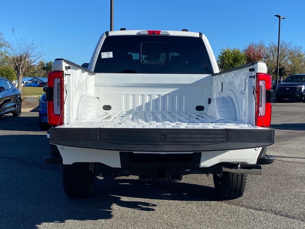 2026 Ford F-250 Super Duty Platinum - Photo 6