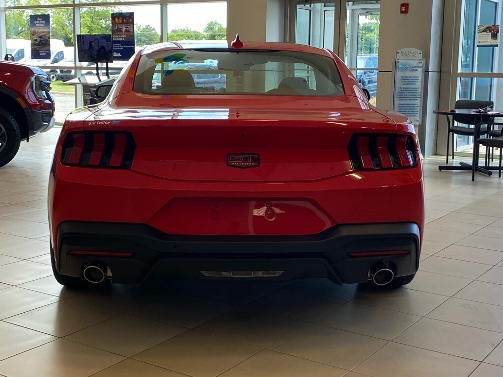 2025 Ford Mustang GT Premium photo 4